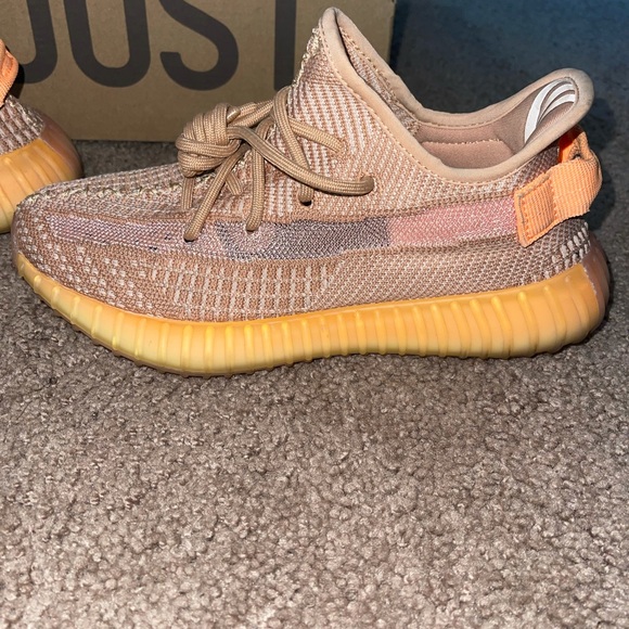 Yeezy Boost 350 V2 Clay - Picture 2 of 7